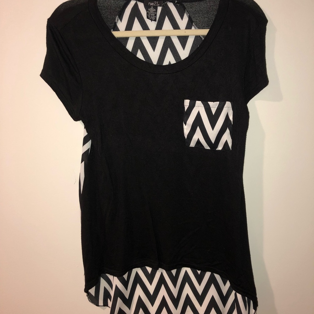 Chevron T-Shirt Rue 21